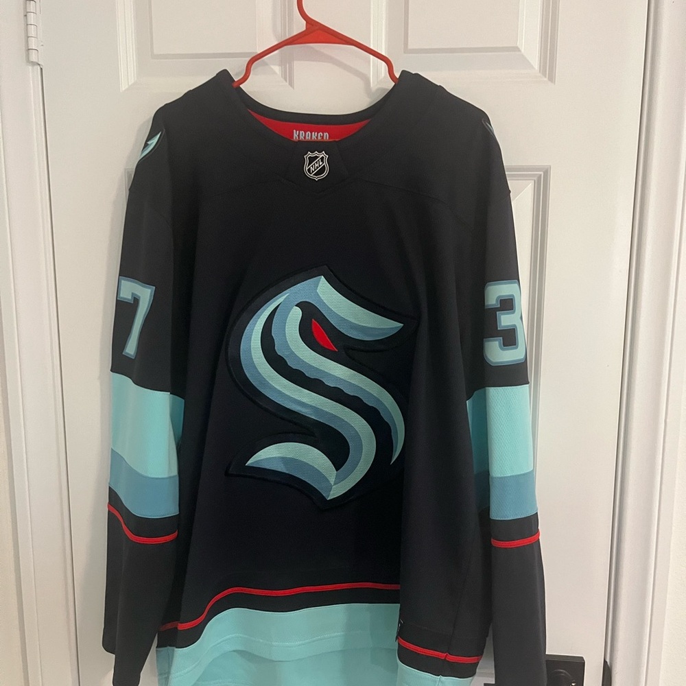 Fanatics Seattle Gourde Black and Teal Crewneck Jersey
